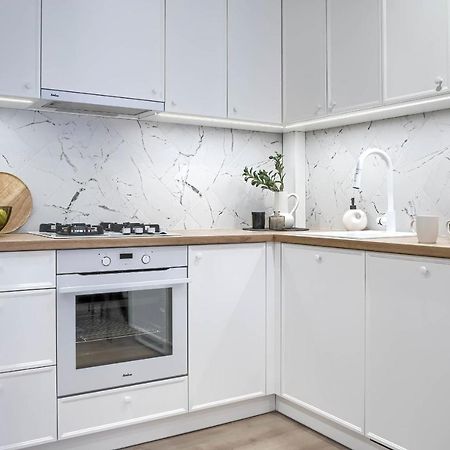 Corolla Apartments Solidarnosci 96 Warsaw Ngoại thất bức ảnh