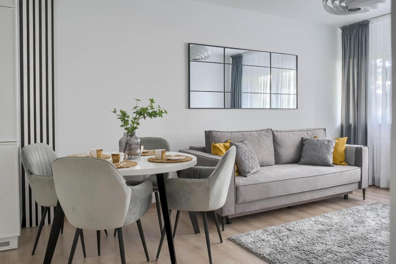 Corolla Apartments Solidarnosci 96 Warsaw Ngoại thất bức ảnh