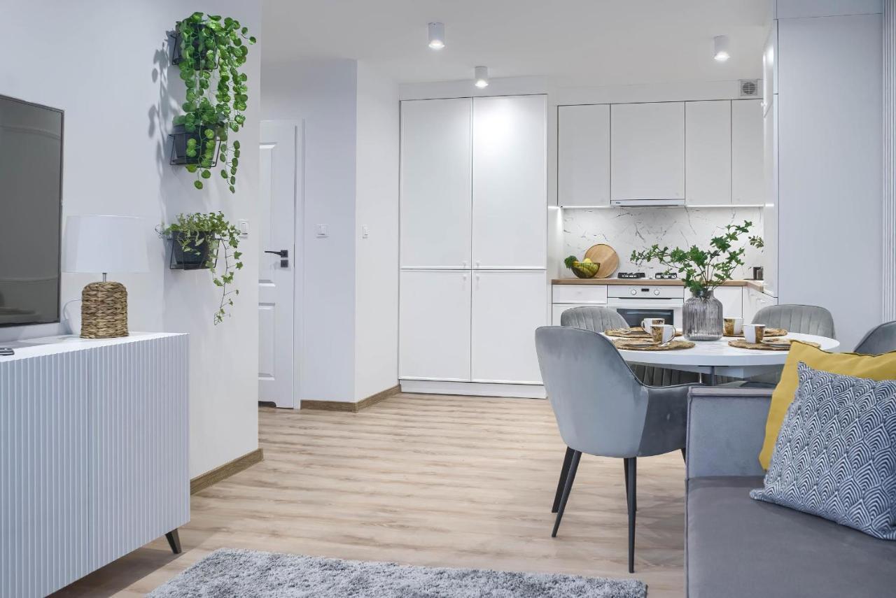 Corolla Apartments Solidarnosci 96 Warsaw Ngoại thất bức ảnh